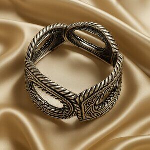 Chico’s Silver Ornate Metalwork Stretch Bracelet – Women’s Fashion Jewelry